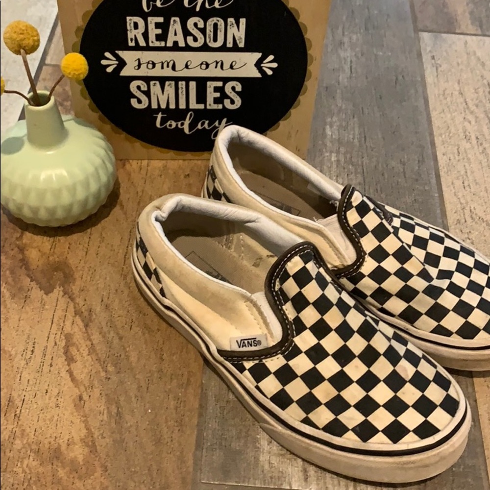 Kids Black and white slip on checkered vans 2.5